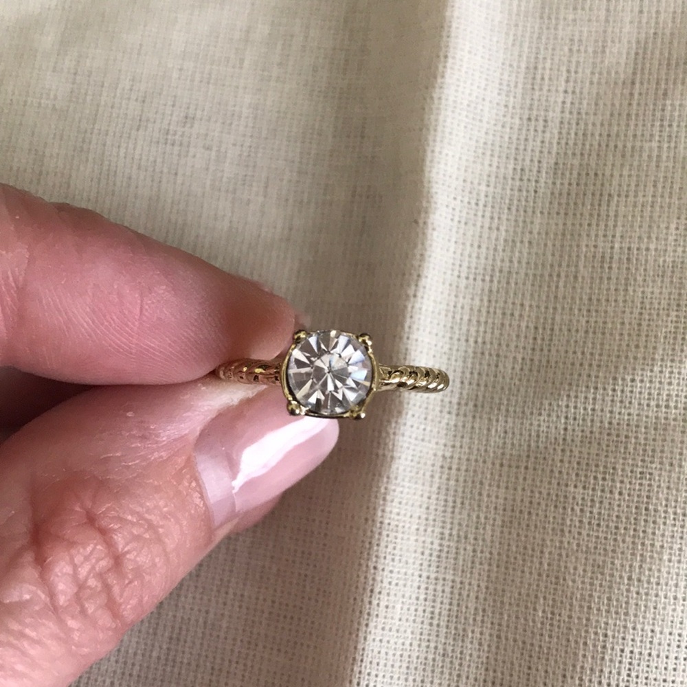 Costume ring - Picture 3 of 3